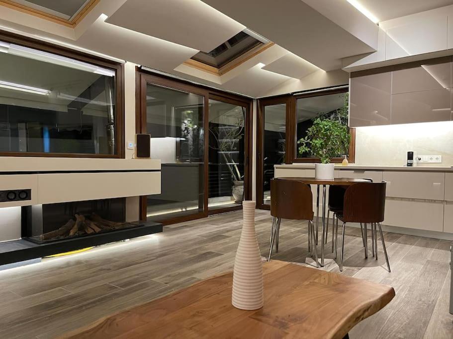Acropolis Lux Apartment Atenas Exterior foto